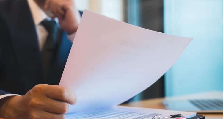 Кто может подписываться за оффшорку и другие часто задаваемые вопросы о контроле над оффшорной компанией